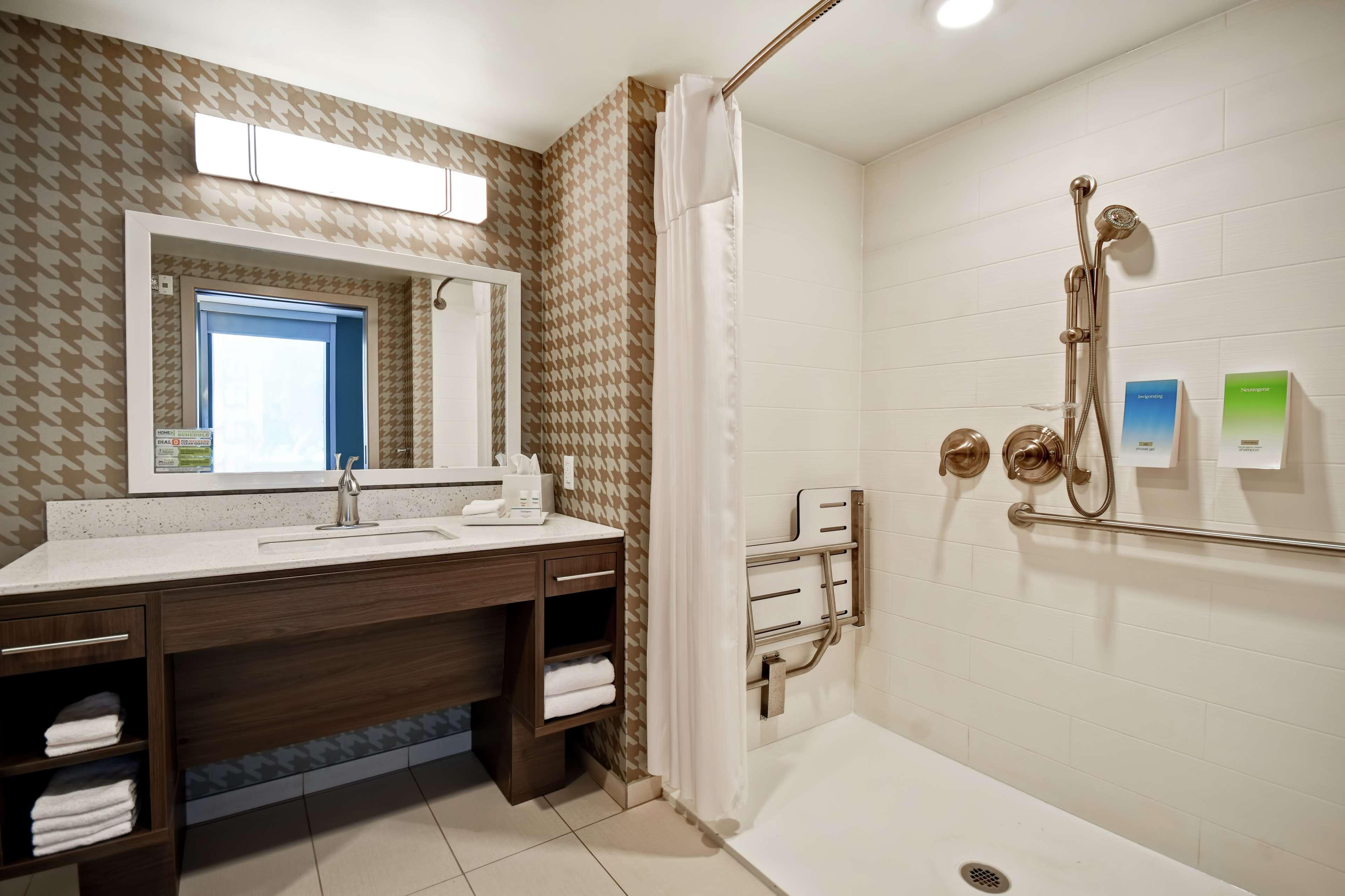 Home2 Suites By Hilton Gilbert Exterior photo