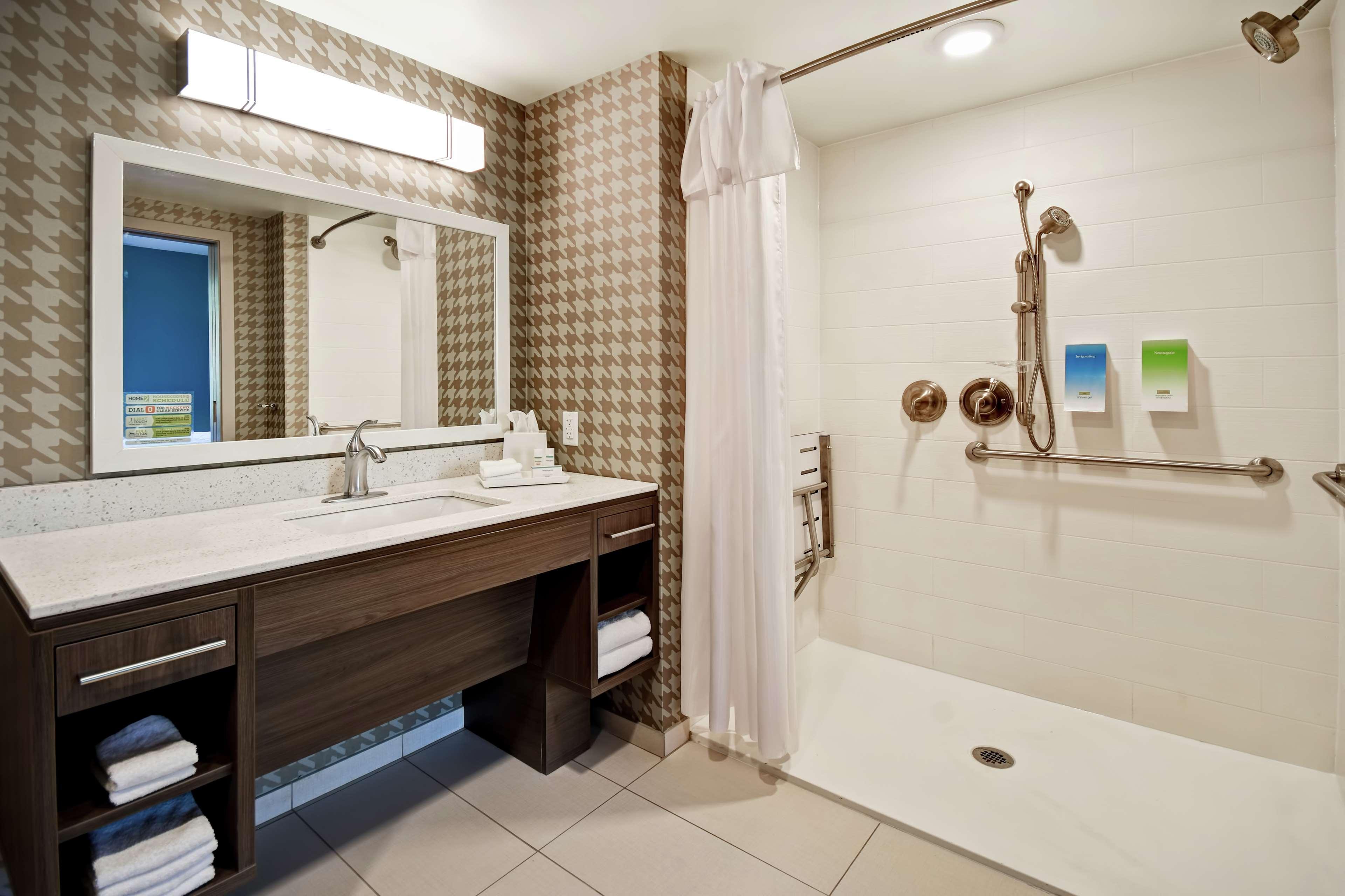 Home2 Suites By Hilton Gilbert Exterior photo